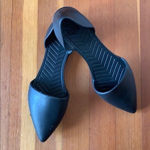 Black flats by native - never used